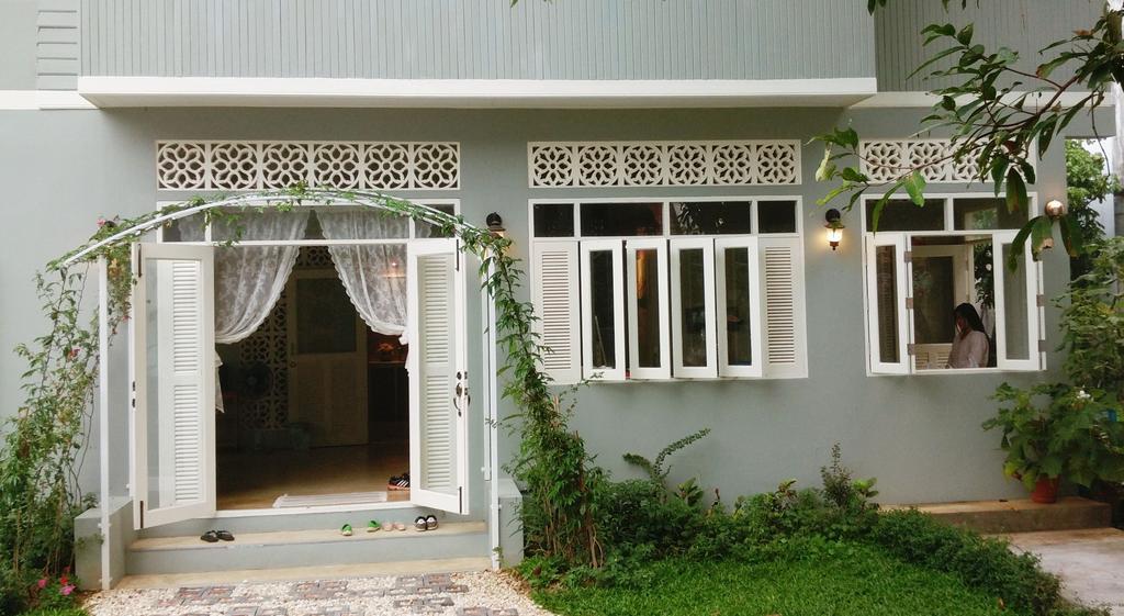 Bed and Breakfast Lada House à Lampang Extérieur photo